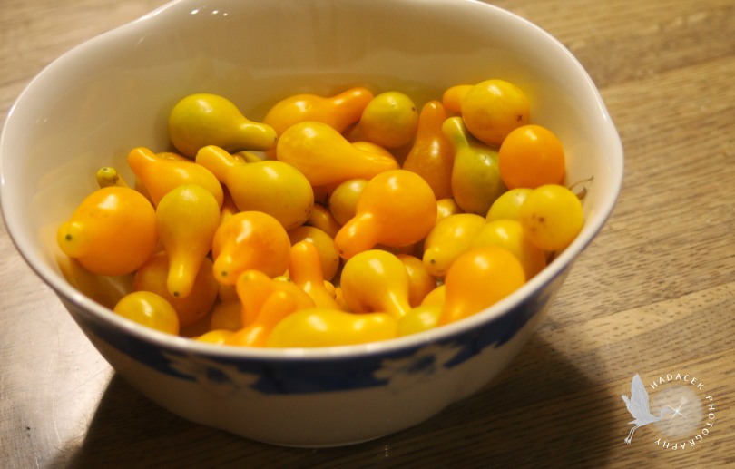 yellow cherry tomatoes, homegrown tomatoes